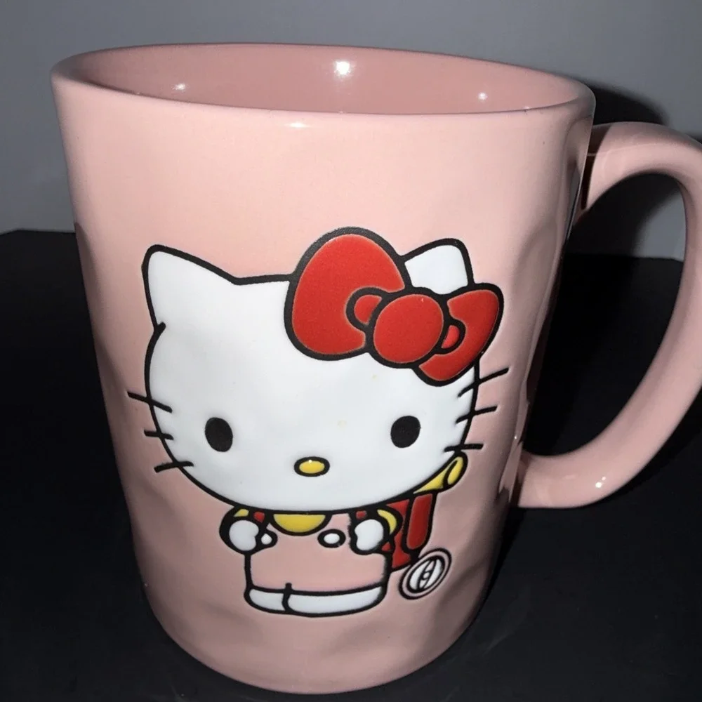 Sanrio HELLO KITTY 20O2 LOST HIKING PINK COFFEE MUG.. Don't Follow Me I'm Lost